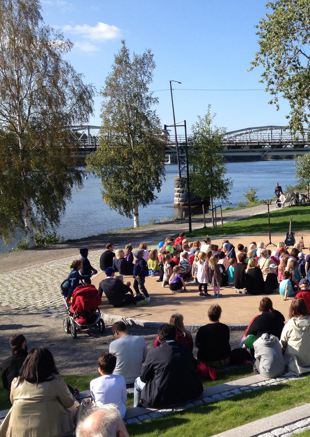 En liten föreställning om vänskap Lördag 9 september kl 14.