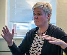 Många av dem som jobbar vid rullmaskinenerna hade fått problem och man misstänkte att lyften av rullhylsor var orsaken.