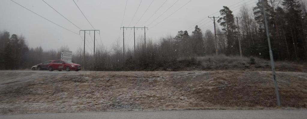 nedan). Figur 2. Befintlig ledning L12 (till vänster i bilden) går vid Granlo och Granloholm parallellt med två 40 kv ledningar.