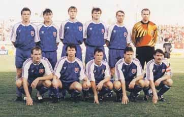 augusta 1939 v Bratislave zápasom Slovensko Nemecko. V období rokov 1939-1944 odohrali Slováci 16 oficiálnych zápasov, ďalšie pribudli od 2. februára 1994.