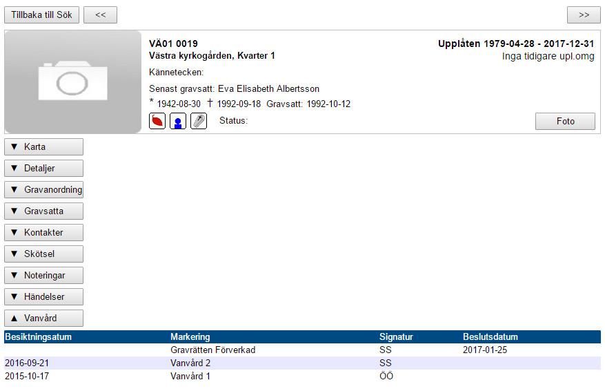 På dessa gravplatser tillkommer det en knapp längst ned med mer information