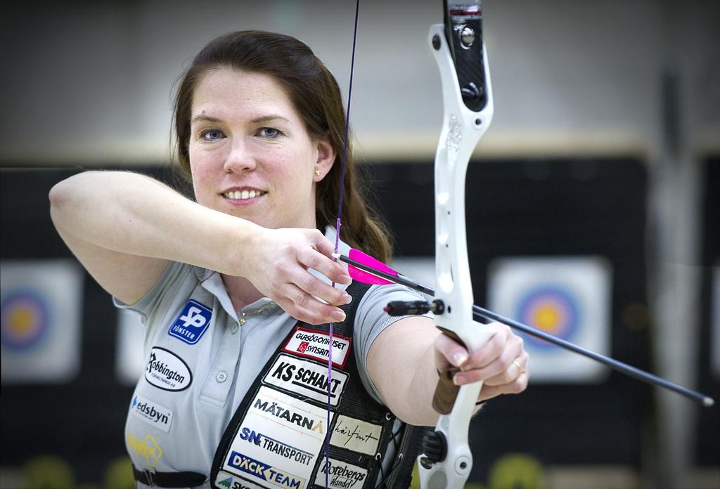 HÄLSINGEGULDET 2013 Hälsingeguldet 2013 tilldelas bågskytten Lina Björklund Genom åren har bågskytten från Edsbyn radat upp medaljer i VM, EM och SM.