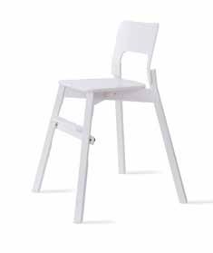 Höjd: 78 cm Sitshöjd: 52 cm Bredd: 43 cm Djup: 41,5 cm Bygelstol eander En lätt och elegant stol med gedigen förarbetning.