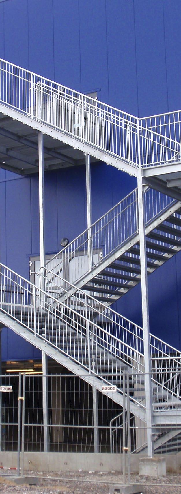 7 Raka trappor med stöd Beroende på hur byggnaden ser ut kan MEISER bygga självbärande trappor.