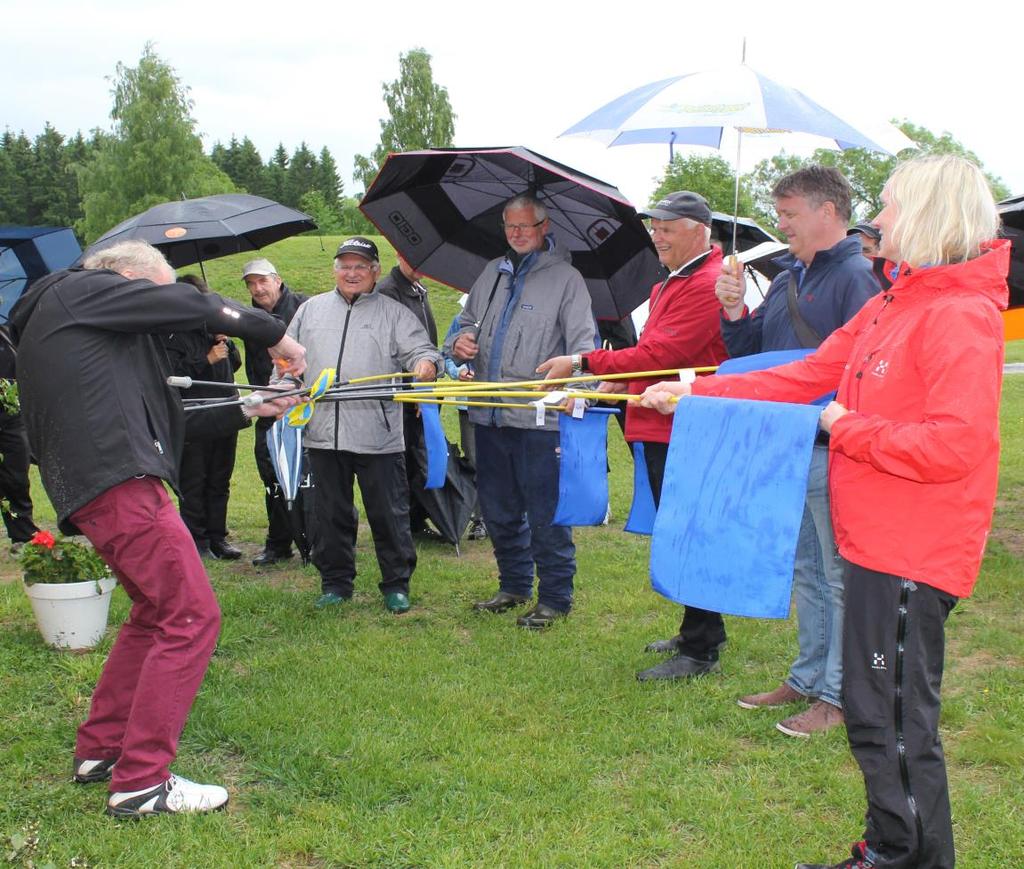 Korthålsbana för ungdom och nybörjare Invigning av korthålsbanan den 9 juni 2013.