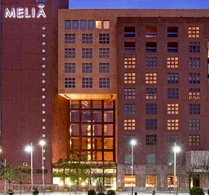 Hotell BILBAO Melia Bilbao 4*+ Adress: Lehendakari Leizaola 29,, Bilbao Telefon: +34 944 28 00 00 Hotellets webbplats