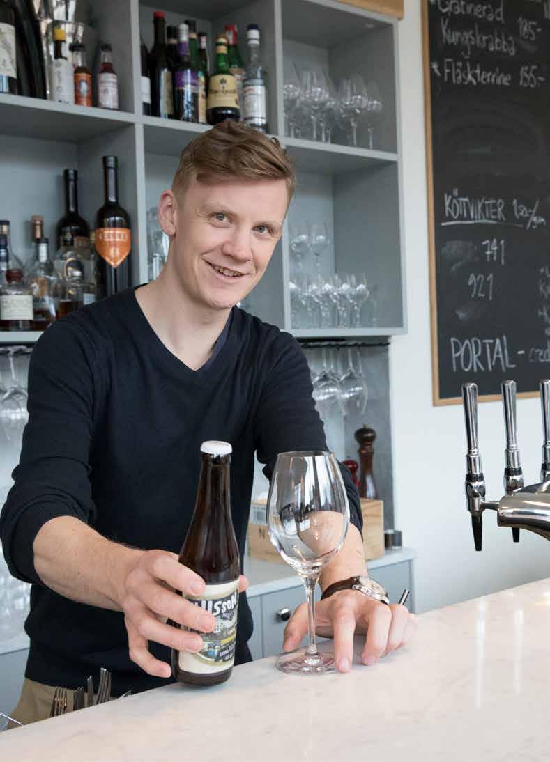 Sommelierutbildningen Vi tittar på sommelierens yrkesroll, yrkets globala möjligheter och framtidens dryckes trender.