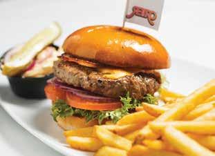 Serveras med salsa dip Texas BBQ & Bacon Burger 1 180 grams Angus burgare med bacon, cheddarost, majonnäs, barbecuesås, tomat, krispsallad & lök The Retro Burger Yankee Burger