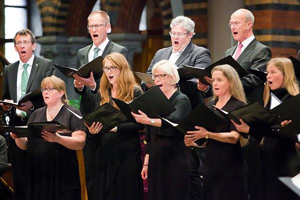 Söndag 15 oktober 2017 kl. 17.00 i Allhelgonakyrkan Luther/Bach/Stravinsky Vom himmel hoch ich komme her (ffg) Körverk av de Frumeri, Sandström, Klaverdal och Sjöberg I.