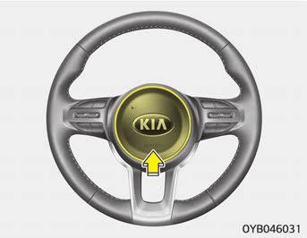 Lär känna bilen VIKTIGT Montera inga tillbehör på ratten. Det skadar rattens eluppvärmningssystem. Använd inte lösningsmedel som t.ex.