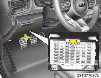 Underhåll Om du skulle sakna reservsäkring kan du använda en säkring med samma märkvärde från en krets som inte är nödvändig för att köra bilen, t.ex. säkringen till strömuttaget.