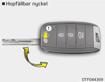 Lär känna bilen NYCKLAR Anteckna nyckelnumret Nyckelnumret är stämplat på nyckelkodbrickan som sitter på nyckelringen.