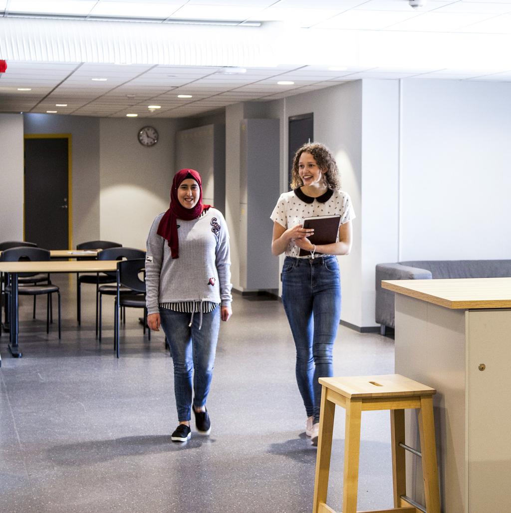 PRINS WILHELMGYMNASIET ERBJUDER DIG EN MÄNGD HÖGSKOLE- OCH YRKES- FÖRBEREDANDE UTBILDNINGAR SOM TAR DIG ETT STEG NÄRMARE DINA DRÖMMAR, ÄVEN OM DU INTE VET VILKA DE ÄR ÄN.