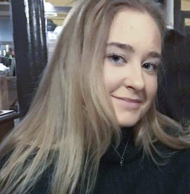 Agnes Carlsson Jag heter Agnes Carlsson och tar studenten nu i vår 2017! Jag är helt ny som ledamot i ungdoms styrelsen och har som medlemsansvarig lite extra koll på er medlemmar.