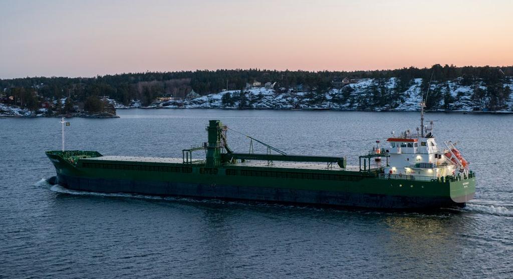 självlossande småbulkfartyg och cementfartyg. Rederiets fartyg opererar främst inom Nordsjön och Östersjön.