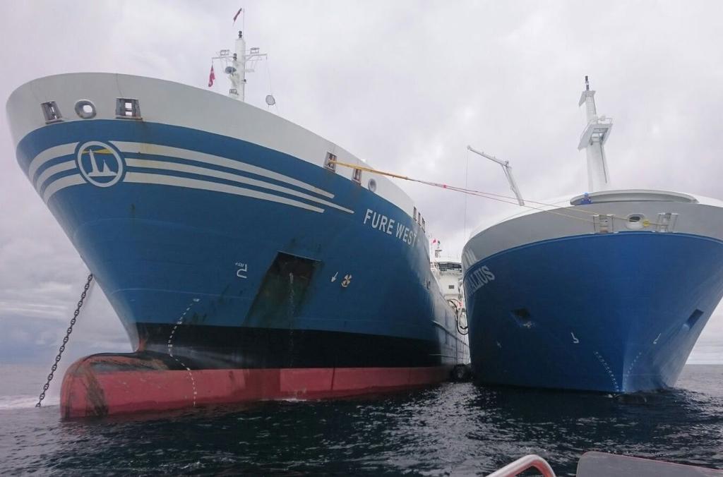 Tema: Avgifterna Ship to ship bunkring av LNG till Fure West från Coralius.