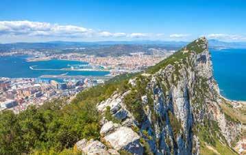 Ikoniskt för Gibraltar är Rock of Gibraltar, bergsklippan som reser sig 426 m ö h.