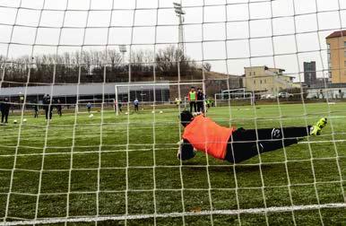 elitidrottskaraktär och kan väljas i någon av idrotterna fotboll, friidrott, handboll, basket och