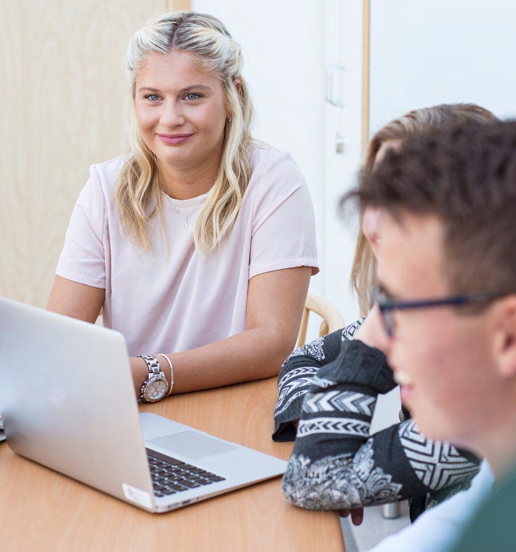 VÅR KOMPETENS DIN CHANS ATT NÅ MÅLEN 5 Därför Berga BERGAGYMNASIET GÖR DIN RÖST HÖRD "Lärarna på Berga förstår. De lär känna eleverna på riktigt.