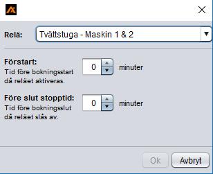 Vidare kan man konfigurera att ett relä (C17 modul måste då finnas installerad) som tänder belysningen samt ett annat relä möjliggör start av en maskingrupp. Aktivera relä för bokning på dörren.