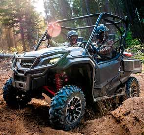 Polaris mer sportiga RZR. Den sistnämnda är mer ett nöjes- än ett arbetsfordon, men General 1000 EPS bjuder på både nytta och nöje.