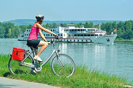 Cykel och båt på Donau 2018 med MV Theodor Körner ***+ Passau - Bratislava - Wien Passau. Lördagar. NYHET: Vandringspaket.