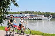 Våra uthyrningscyklar - Donau Cyklarna är av hög standard, 7-växlade unisex cyklar med fotbroms alternativt 21- växlade