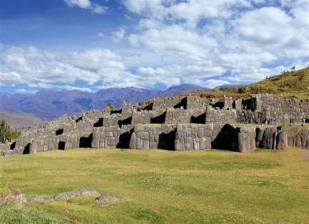 Dag 3 Lima - Cuzco Kon-Tiki Resor Tidigt på morgonen körs ni till flygplatsen för att flyga till Cuzco, inkarikets gamla huvudstad.