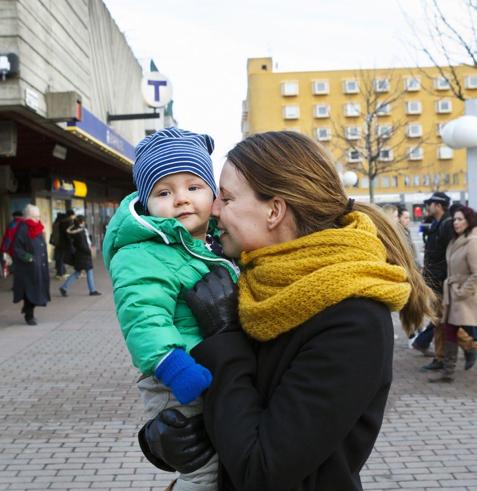 Barn som riskerar att fara illa Barnhälsovården har ansvar att upptäcka och stödja barn som far illa och all personal har en personlig skyldighet att anmäla till socialtjänsten om man misstänker att