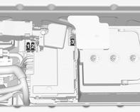 Nr Strömkrets 15 Sätesventilation 16 Släputtag 17 Släputtag 18 19 20 21 Elektrisk baksätesfällning 22 Motormanövrerad baklucka När de trasiga säkringarna har bytts