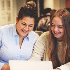 De flesta går vidare till högre studier och vi gör vårt yttersta för att våra elever ska vara väl förberedda inför det steget.