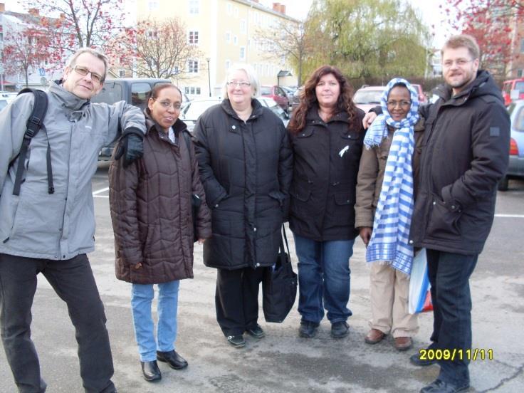 Ljusdals kommuns kvotmottagning Flyktingenheten idag 1 samordnare + 3 handläggare + 1 halvtid enhetschef + intag av Tolkar/landsmän/assistenter i perioder vid behov Erfarenhet sedan 2003 Olika