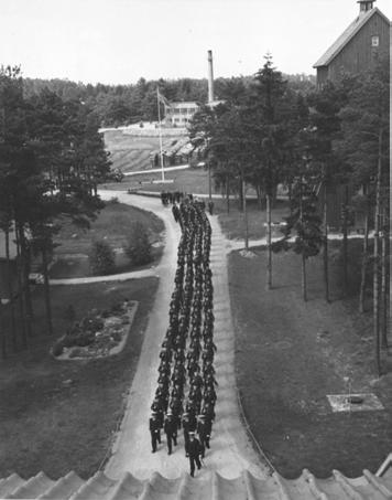 Roslagens flygflottilj, F 2 Hägernäs avtackar Herman Sundin.