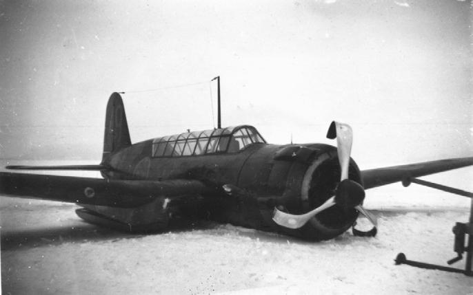 Saab S 17, märkt 49 på fenan, som buklandat.