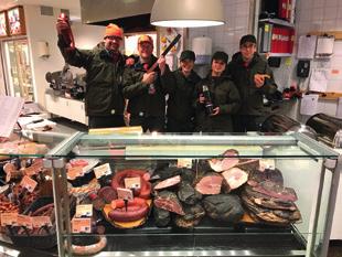 49 90 KG KG NÖTGRYT- BITAR BLAND- FÄRS NÖT- FÄRS 59 90 KG