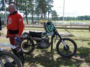 Klass 4 Denna klass är för blockmotorer, där motor och växellåda är en enhet. Under några år var BSA 441, BSA B44 och BSA B50MX helt dominerande i Europa. Klass 7.