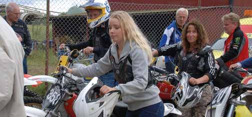 Alingsås MCK 231 Tommy Johansson Bultaco 250 Alingsås MCK 302 Lasse Ingvarsson HVA 250 Malungs MK 622 Timo Järvinen CZ HYMK Finland MOTOCROSS - Klass 5 A 250 cc 2-takt tillverkade före -74 Nr Namn