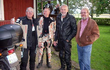 Han var inte speciellt aktiv som motorcyklist de sista åren men gjorde ett par besök i klubbkåken i samband med vårt 40-årsjubileum 2008.