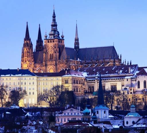 Pragborgen med Sankt Vitus Katedralen i bakgrunden En av alla fina jukmarknader i Prag Prag Resan dag för dag Stenstaden Prag, Gyllene Prag, Prag den magiska staden, de hundra spirornas stad, Prag