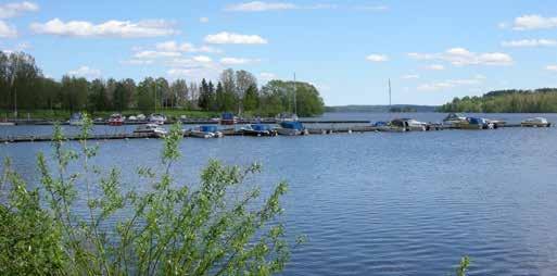 Bild från hamnen i Smedjebacken. Strömsholms kanal utår härifrån och mynnar ut i Mälaren vid Boråsund.