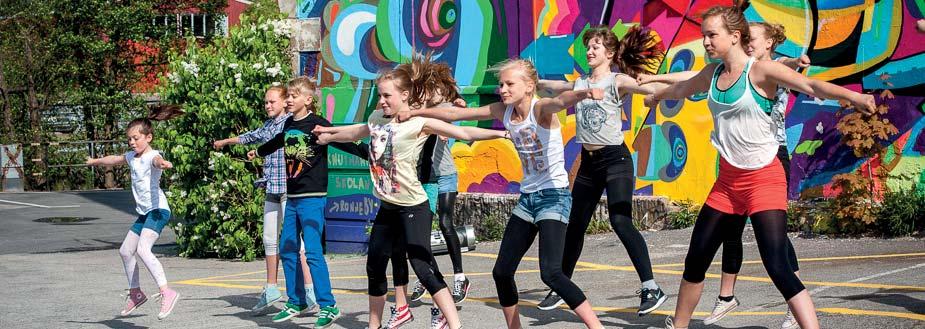 Ett levande kulturliv Ronneby kommun utmärker sig genom ett rikt kulturliv med ett särskilt fokus på bildkonst, teater, musik, hemslöjd och film. Genom kulturen skapas sociala mötesplatser.