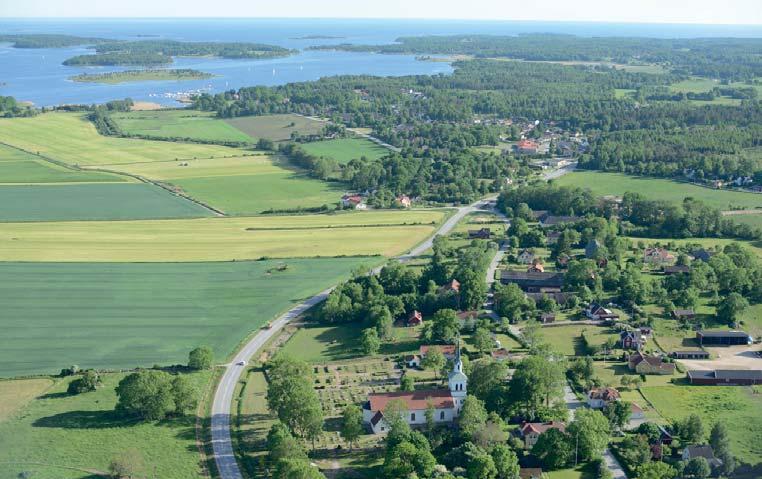 Listerby Ortens karaktär Listerby växte fram i en fyrvägskorsning mellan det som idag är väg E22, Johannishusvägen och Yxnarumsvägen.