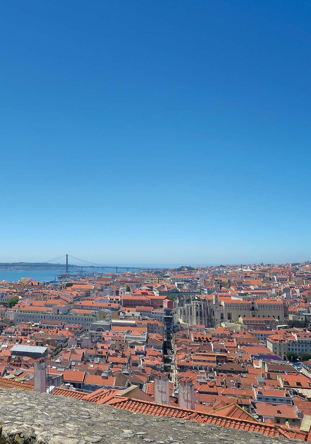 A tt naturens krafter kan ge förödande konsekvenser för både människor och bebyggelse, fick invånarna i Lissabon er fara den 1 november 1755.