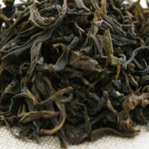 Gröna & Vita Teer Mist and Cloud Tea Organic (GP01) PRIS: 55 KR/100G Smak: Milda tanniner, blommig, söt. Innehåll: Grönt te från ekologiska odlingar.