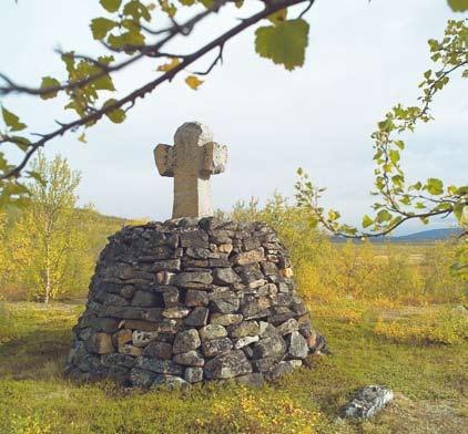 I Norrbottens fjäll- och skogsområden börjar härdar uppträda 700 100 e Kr. De representerar en ny typ av boplats, som människan valt med utgångspunkt från renen.