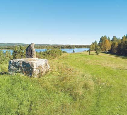 Kyrkorna längs östra Bottenvikskusten lydde däremot under biskopen i åbo, Finland, som även det var en del av sverige. Till Torneå församling hörde även särkilax kapell.