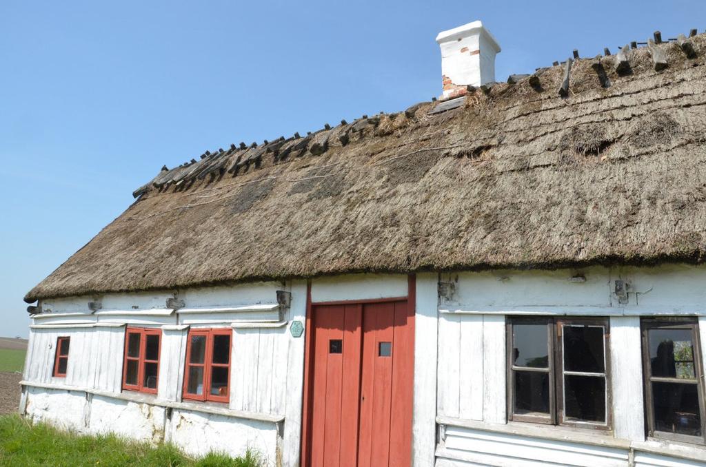 Örumshuset Örumshusets södra fasad, västra delen. Maj 2016.