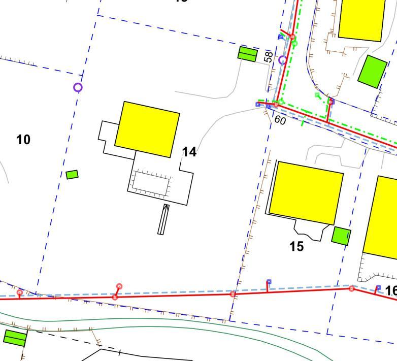 det på varje ny fastighet ska finnas plats för parkering för upp till fem bilar. I ansökan föreslås en gemensam parkering för båda fastigheterna på nuvarande fastighets norra del.