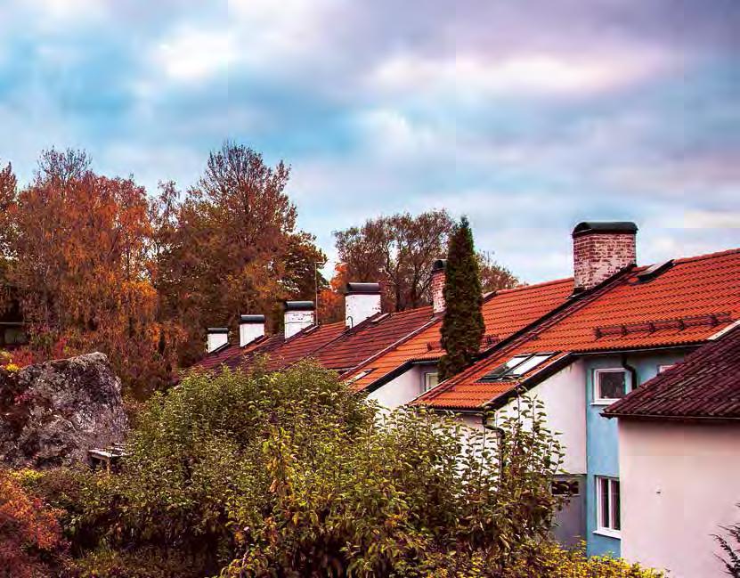 lokal knutpunkt med lokal service kan utvecklas i korsningen Bergslagsvägen/Sörgårds vägen. Möjligheterna att förtäta med bostadsbe byggelse längs Björnmossevägen och Blomster kungsvägen ska studeras.