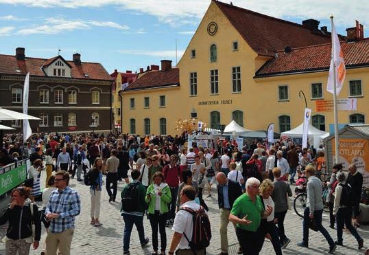 IVA I ALMEDALEN Visar vägen med restfest och disco Det blir restfest och disco i Almedalen när IVA visar hur enkelt det är att laga god mat på överblivna råvaror.